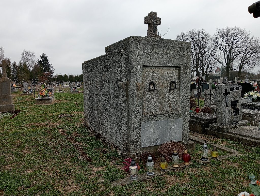 Grób Wojciech Hajdas